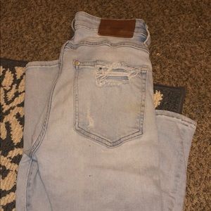 A&E Denim distressed highwaisted jeans!